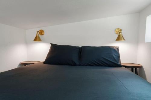 Extended Stay Retreat Top Notch Deck with Greenbelt View