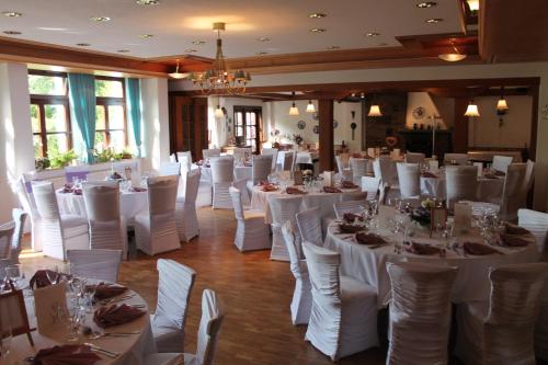 Banquet hall, Landgasthof Hotel Zur Linde im Taunus in Weilrod