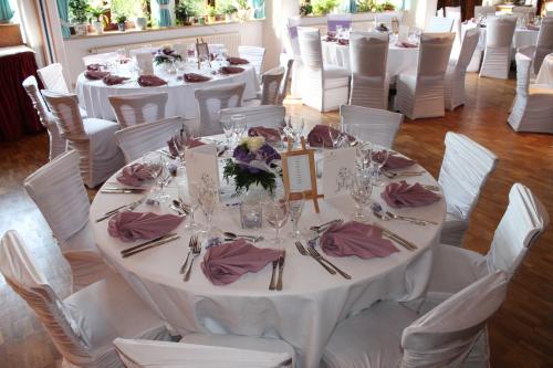 Banquet hall, Landgasthof Hotel Zur Linde im Taunus in Weilrod