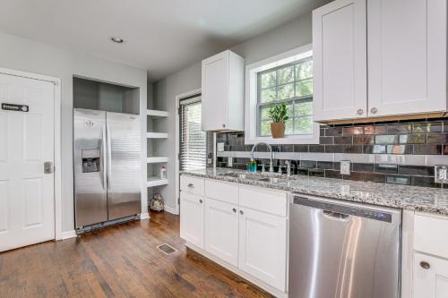 Pet-Friendly Home with Hot Tub in Atlanta! in Atlanta, USA