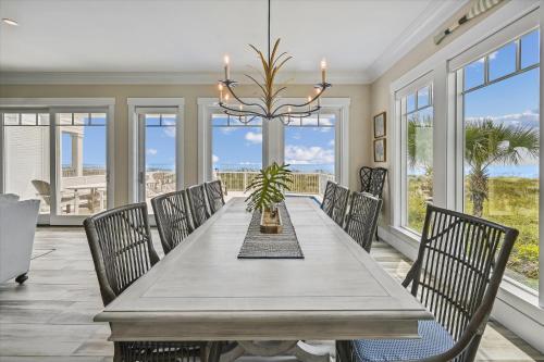 8 Terra Bella Trace- Oceanfront, 6 Primary Rooms, Pool, Roof Top, FREE Activities Included in Hilton Head Island (SC)