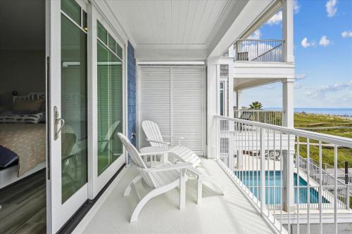 8 Terra Bella Trace- Oceanfront, 6 Primary Rooms, Pool, Roof Top, FREE Activities Included in Hilton Head Island (SC)