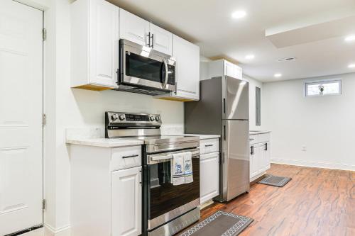 7 Mi to Baltimore Maryland Gem with Shared Yard! 7 Mi to Baltimore Maryland Gem with Shared Yard!