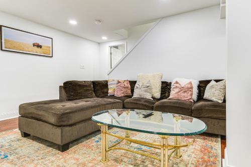 7 Mi to Baltimore Maryland Gem with Shared Yard! 7 Mi to Baltimore Maryland Gem with Shared Yard!