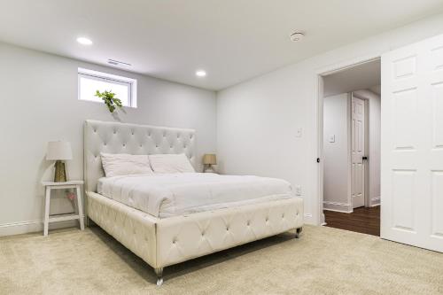 7 Mi to Baltimore Maryland Gem with Shared Yard! 7 Mi to Baltimore Maryland Gem with Shared Yard!