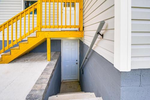 7 Mi to Baltimore Maryland Gem with Shared Yard! 7 Mi to Baltimore Maryland Gem with Shared Yard!