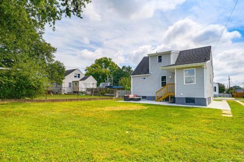 7 Mi to Baltimore Maryland Gem with Shared Yard! 7 Mi to Baltimore Maryland Gem with Shared Yard!