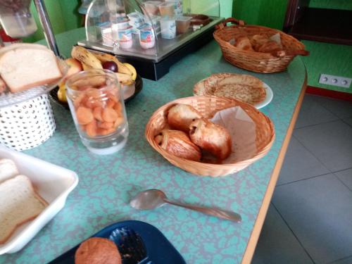 Ēdiens un dzērieni, Brit Hotel St-Quentin/Nord in Fayet (Picardie)