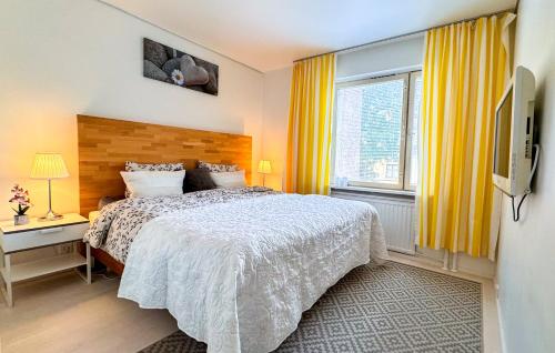 GuestFirst- Vibrant Helsinki Stay 5 Min to Design District, Helsinki