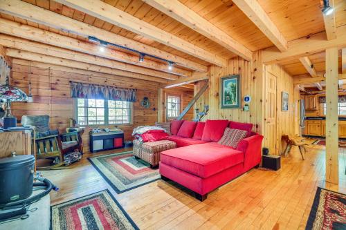Pocono Mountain Cabin Rental Near Bushkill Falls! in Bushkill, USA