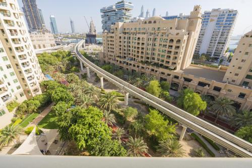 Luxury at Al Hamri Jumeirah Shoreline 2 Bed Free beach access, Dubai (photo 5)