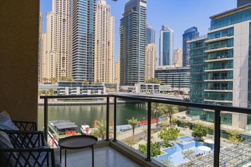 Luxurious Waterfront at Al Majara Dubai Marina - image 10