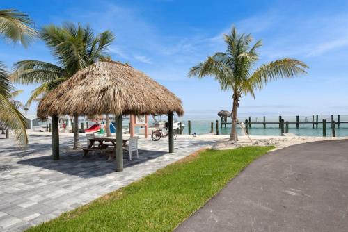 Ocean Isles Rustic Inn in Marathon, USA