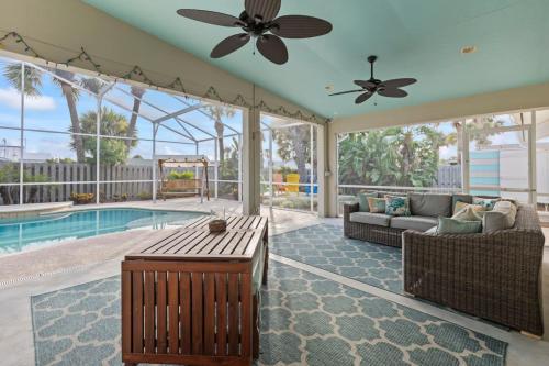 Létesítmények, Sandcastle Harbor Pool and FirePit in Ponce Inlet (FL)