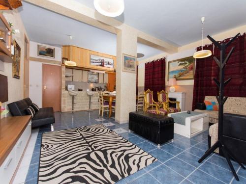 Villa Stil - Two Bedroom Apartment with Terrace and Sea View Premium, Trogir (Traù) (foto 8)