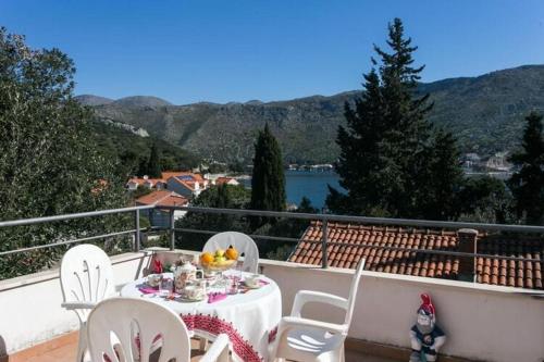Apartments Tramonto - One Bedroom Apartment with Balcony and Sea View - image 5