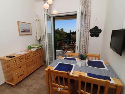 1 bedroom apartment with balcony - Location saisonnière - Orebić