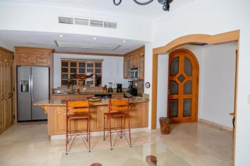 Beachfront, Premium Ocean View, 5 Star, VLE 1604, Cabo San Lucas (photo 8)
