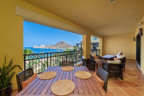 2 BD 5-Star Beachfront Hacienda in Cabo San Lucas, Mexico