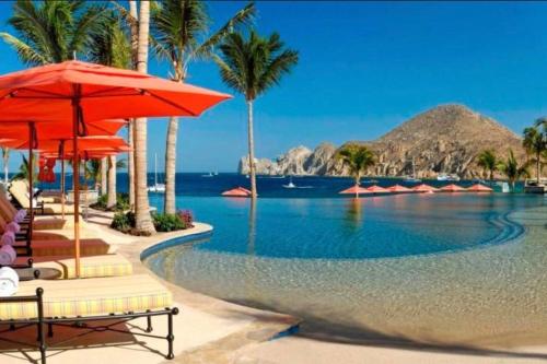 2 BD 5-Star Beachfront Paradise in Cabo San Lucas, Mexico