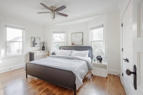 Cozy Oakley 4B with Garage 10 min to Downtown, UC Hospitals in Cincinnati, USA