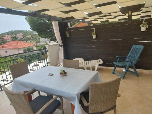 Iekārtas, Apartments Paula - One Bedroom Apartment with Terrace 1 in Jezera