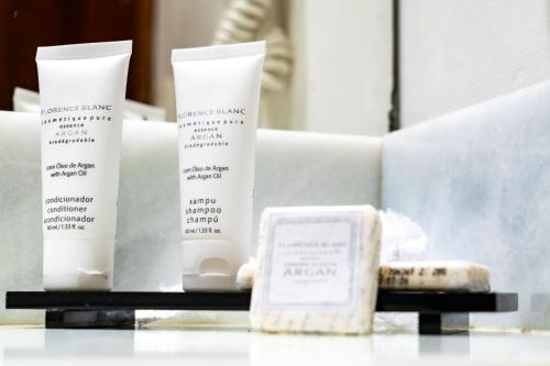 598186356 Kalango Hotel Boutique