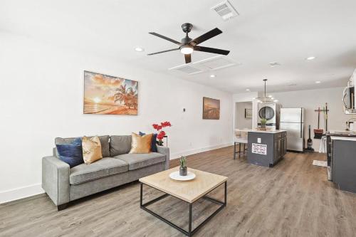 Best of Bishop Arts 4BD Yard Style & Comfort in Dallas, USA