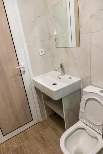 Las studio, Saloniki (zdjęcie 4)