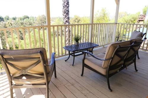 GREAT VIEWS - Over the Oaks - Stylish - Whole Home in 千橡