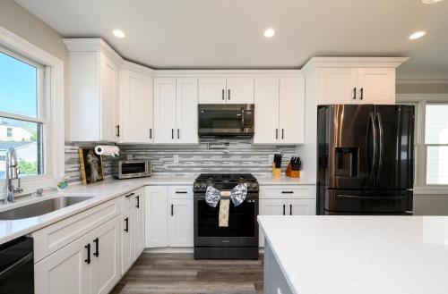 Kitchen, Belmar NJ 5 Min Walk to Beach in Belmar