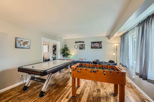 Longmont Gem Pet & Family Friendly Home Office 30 Day in Longmont, USA