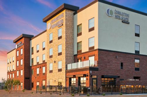 . Cobblestone Hotel & Suites - Wickenburg