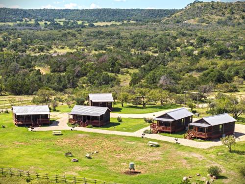 Enchanted Rockview Cabins, Crabapple