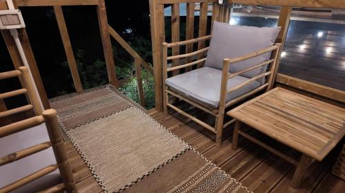 Létesítmények, Twiga tenda su palafitta in Porto Maurizio