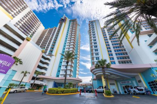 4th Floor 3 BR Ocean Front Ocean Walk Resort in Daytona Beach, USA