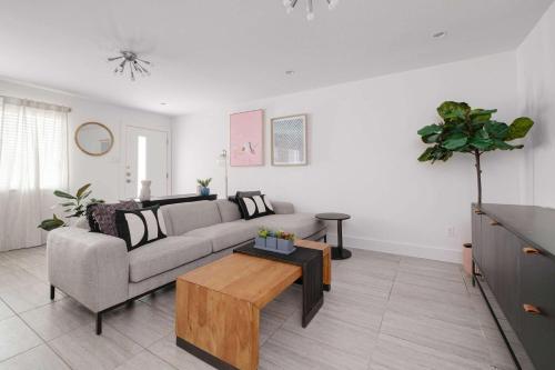 Chic Clarksville 2BR Condo Near Downtown Austin in Austin, USA