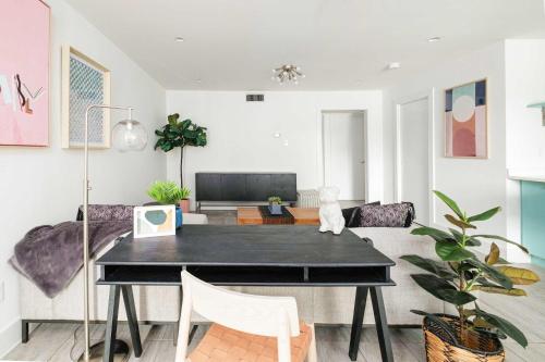 Chic Clarksville 2BR Condo Near Downtown Austin in Austin, USA