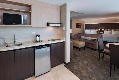 598237878 Holiday Inn Guatemala by IHG