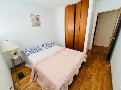 Year End Sale- Cheap & Deluxe Room Near Surrey Mall in Surrey, Canada