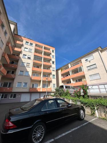 HMS16 - 1 Zimmer Apartment I Downtown I ab 5 Nächte I S-Bahn I Mercedes Benz I Balkon I Küche I Bad, Sindelfingen (zdjęcie 4)