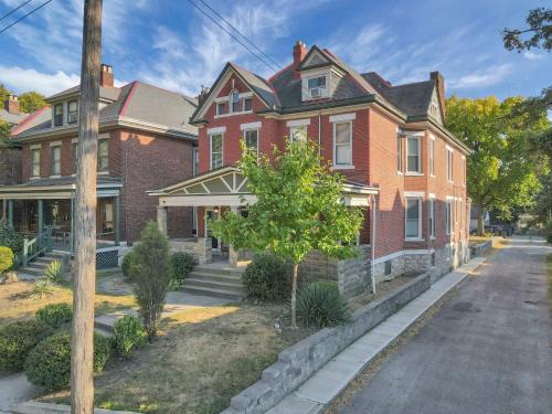 4 Bed Duplex near Goodale Park in โอลด์ นอร์ธ โคลัมบัส