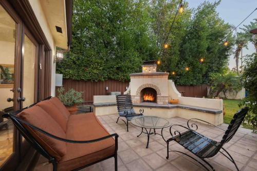 Posh Estate By Universal Studios in Los Angeles, USA