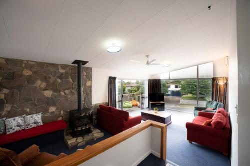 Five-Bedroom House image 3