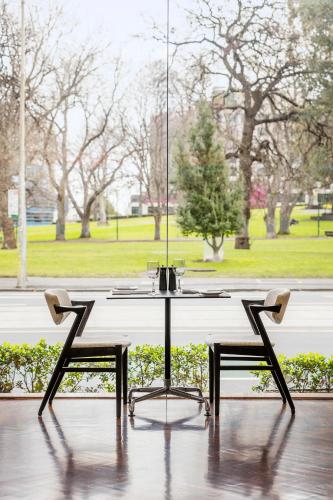 餐廳, 旗杆花園酒店 (Flagstaff Gardens Hotel) in 墨爾本