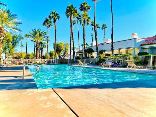 Desert Falls Getaway, Pets OK, Heated Pool and Spa,Golf in Palm Desert, USA