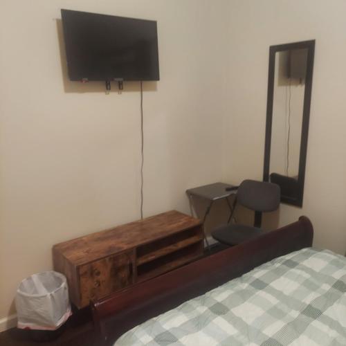 Deluxe Room E in Jersey City, USA