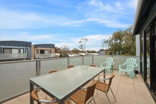Three-Bedroom House image 10