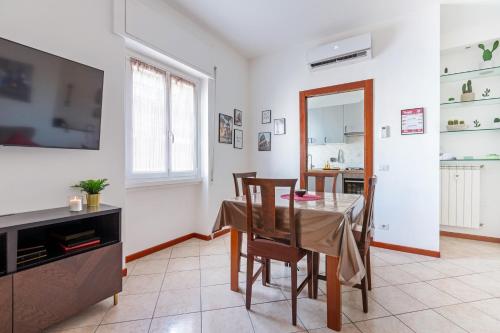 Facilities, Camesena 40 – 2BR Apartment for 4 near Tiburtina, Rome in Policlinico