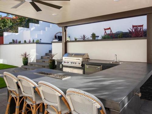 All You Need Is Love, 4 beds and a luxury yard in Allied Gardens